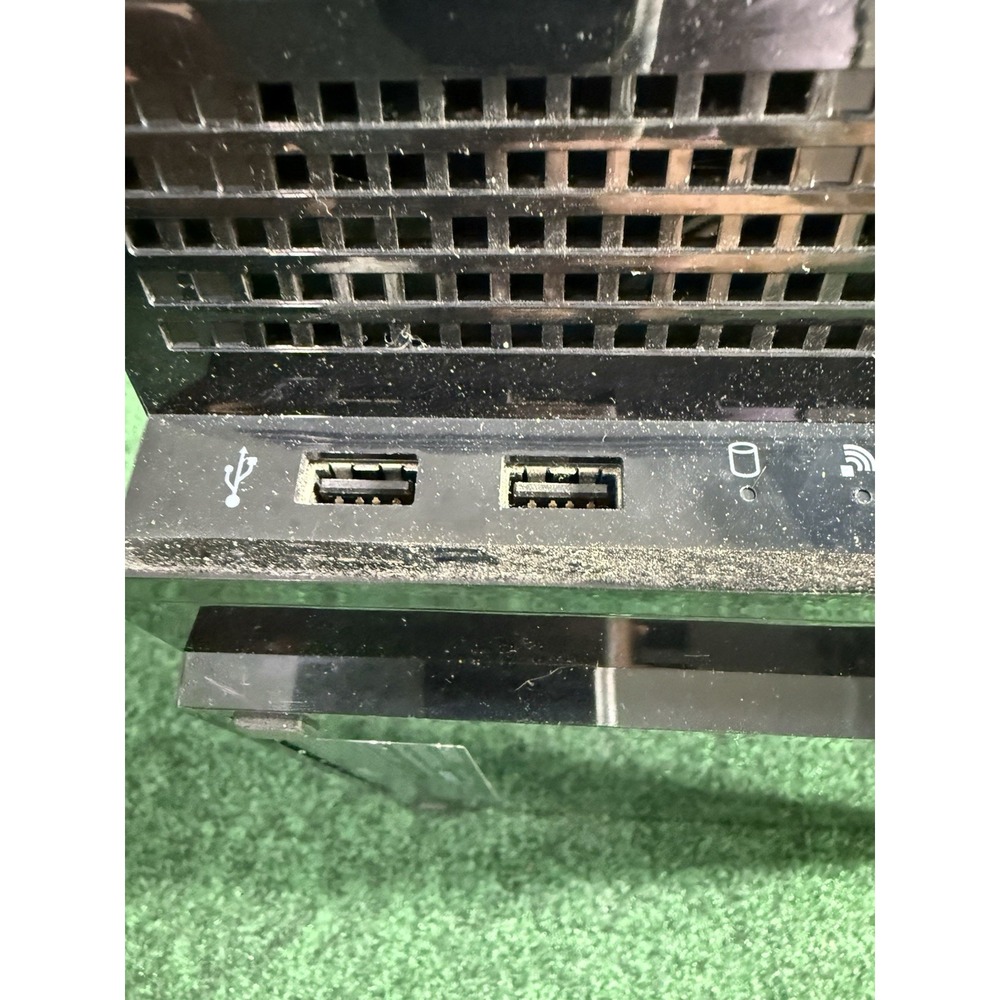 PS3 Fat System With Two Controllers NO CORDS Tested‎ Working - Picture 6 of 12
